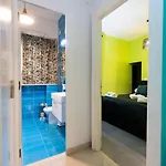 Nyaraló Casa Vegezio Near Vatican Museum And Metro Cipro Private Garden Check-in From 3 Pm To 10 Pm Róma