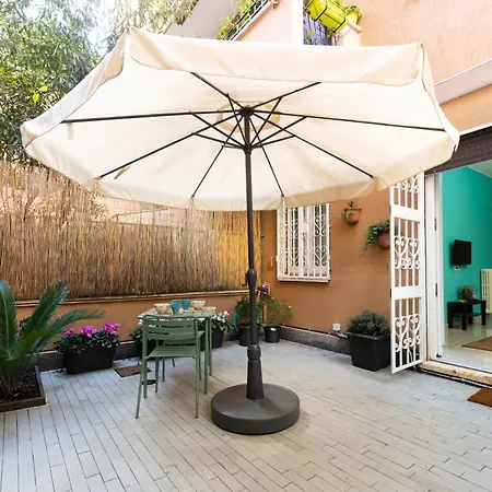 Casa Vegezio Near Vatican Museum And Metro Cipro Private Garden Check-in From 3 Pm To 10 Pm Rome